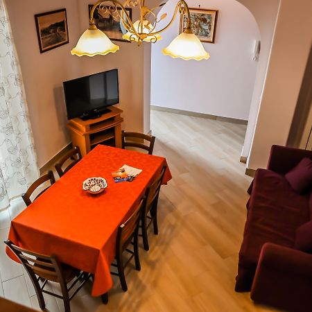 Etna Dimora Dei Saponari Villa เตรคาสตาญิ ภายนอก รูปภาพ