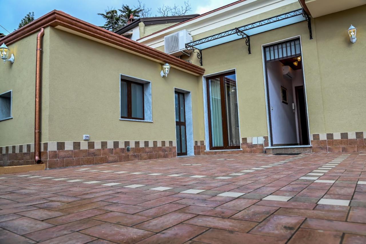 Etna Dimora Dei Saponari Villa เตรคาสตาญิ ภายนอก รูปภาพ
