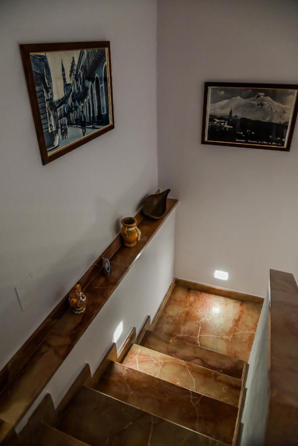 Etna Dimora Dei Saponari Villa เตรคาสตาญิ ภายนอก รูปภาพ