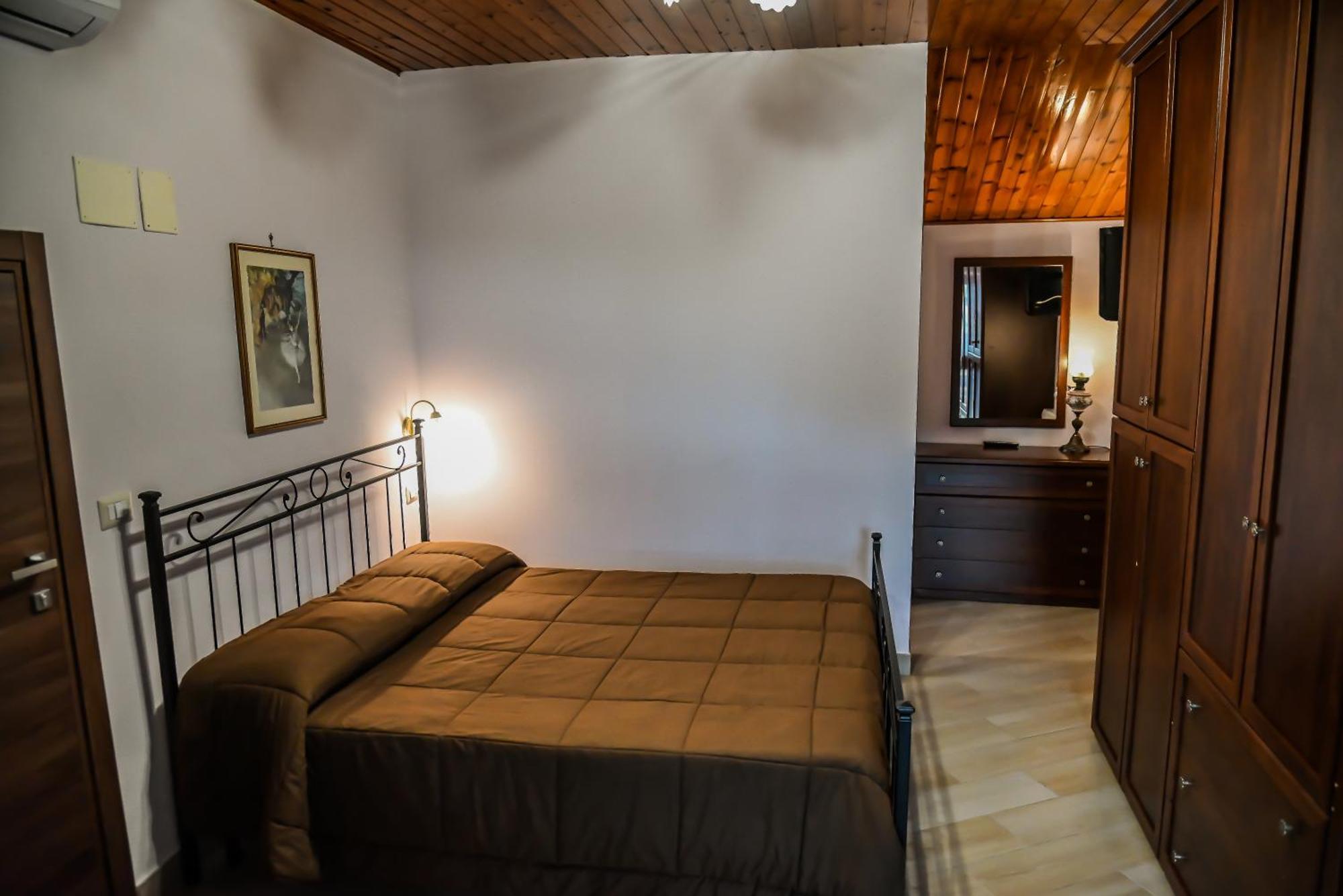 Etna Dimora Dei Saponari Villa เตรคาสตาญิ ภายนอก รูปภาพ